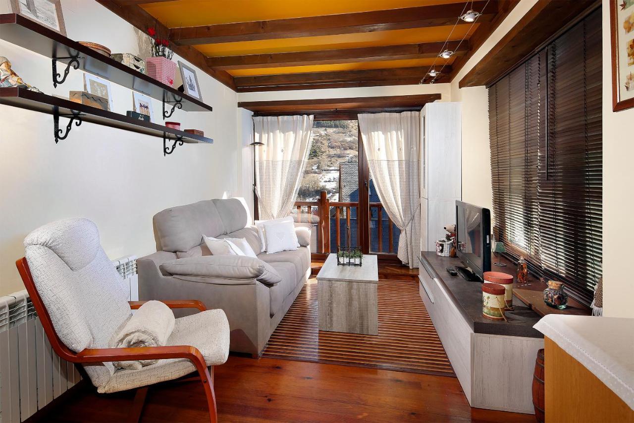Apartamento La Santeta De Aran Vielha e Mijaran Exterior foto